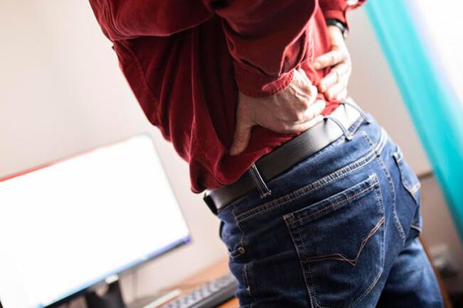 Osteokondroz nedeniyle sırt ağrısı